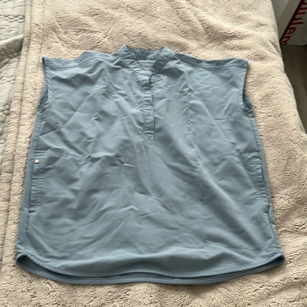 FIGS RAFELA TOP AND REGULAR SIZE SMALL JOGGERS